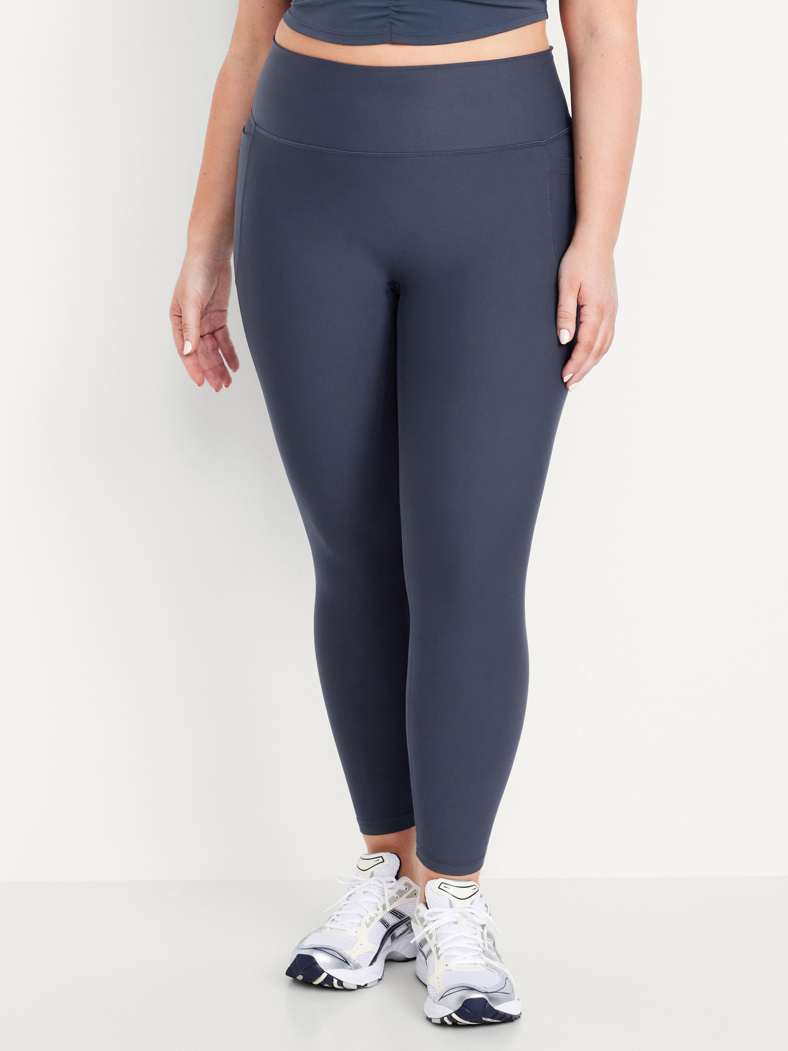 Old Navy, Extra-High Waisted Powersoft Boundless 7/8 Pocket Leggings &amp;ndash; No Front Seam