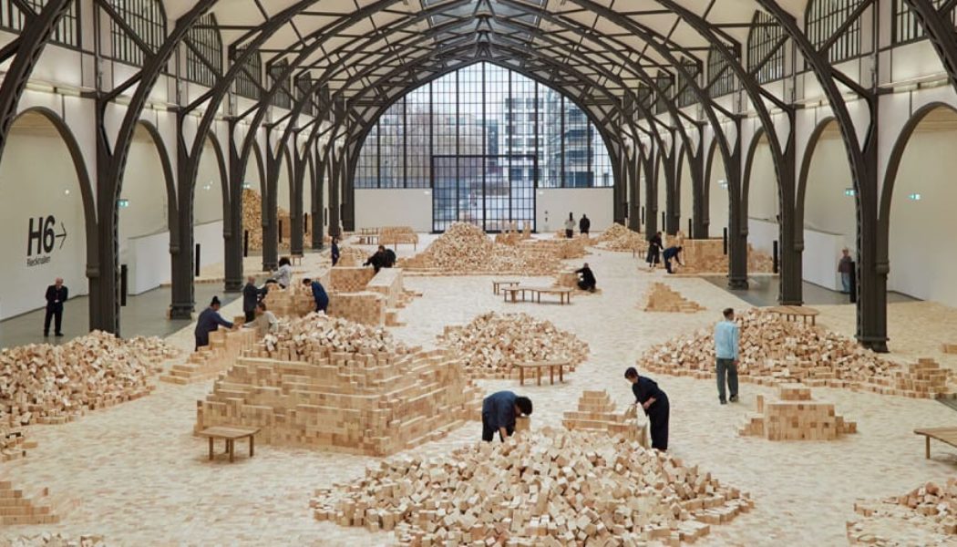 Lina Lapelytė Builds Time With 400,000 Cubes in ‘We Make Years Out of Hours’