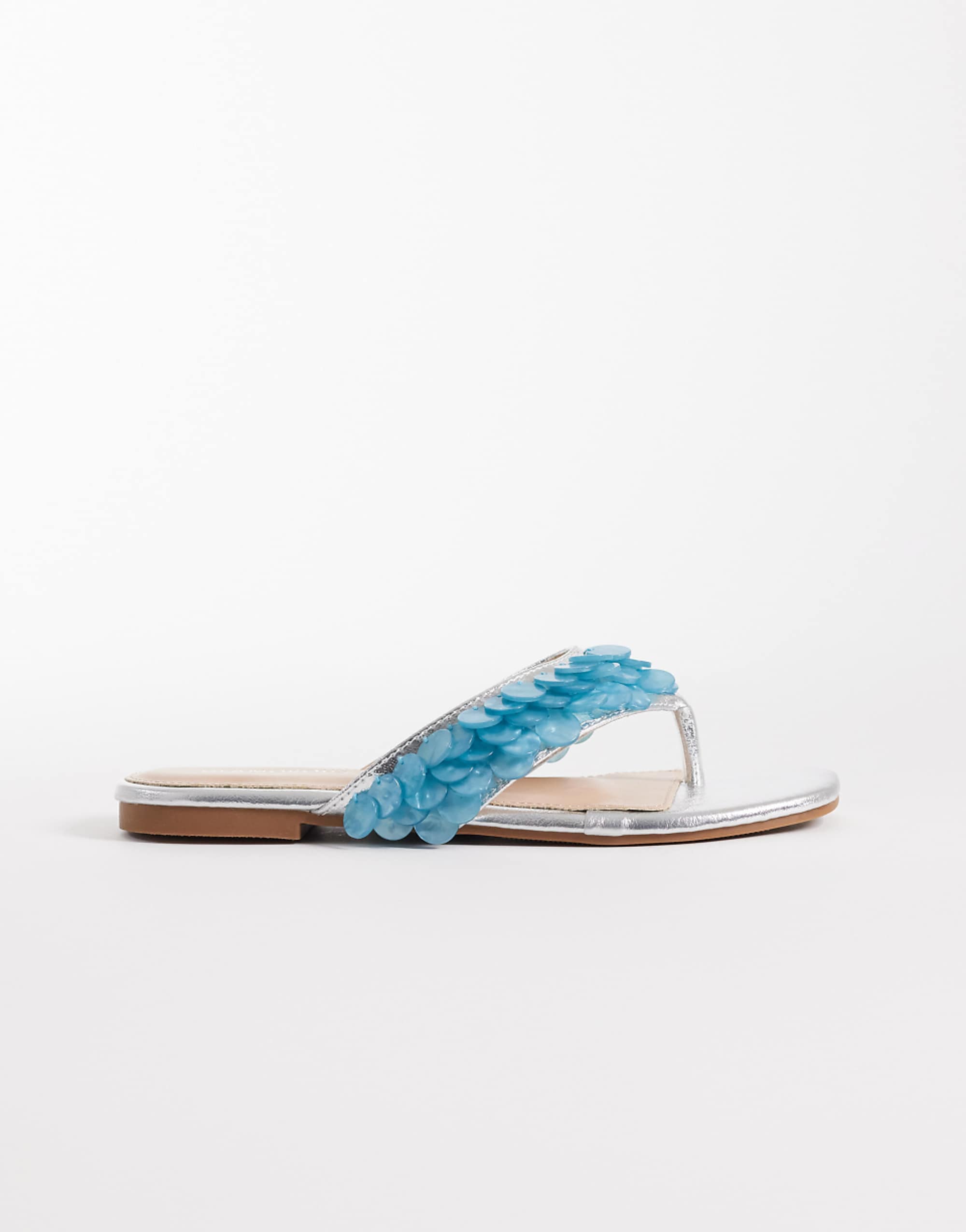 Glamorous Flip Flops With Shell in Blue
