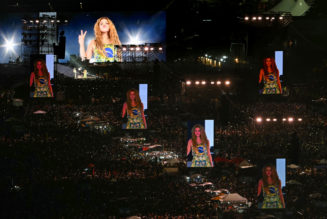 Shakira Performs to 2 Million People at Copacabana Beach in Rio de Janeiro
