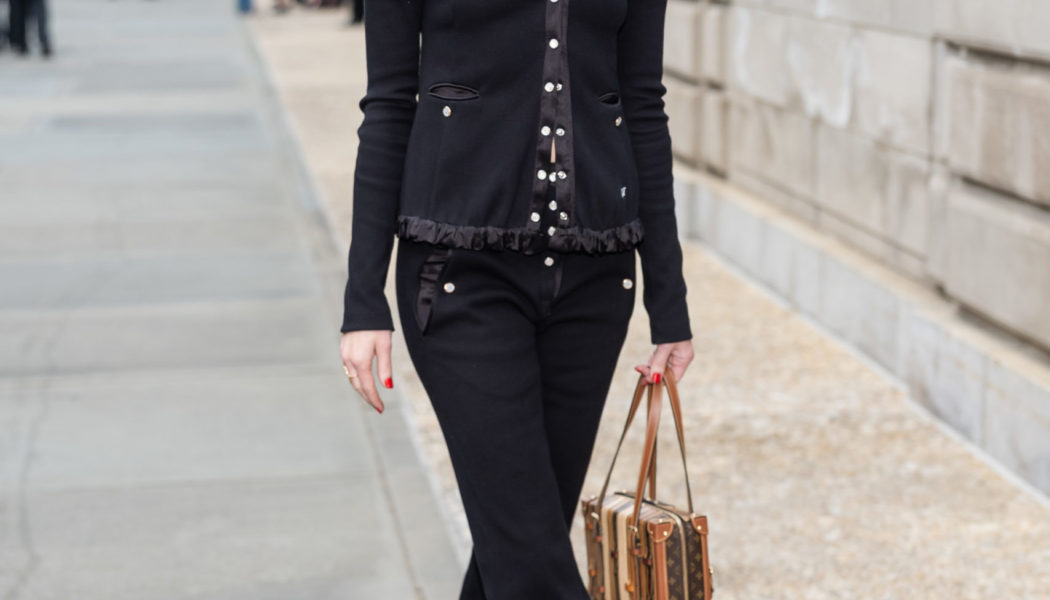 Spotted in NYC: The Chicest Way to Wear Black Trousers and a Lightweight Jacket This Summer