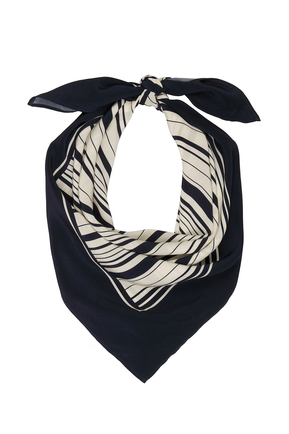 Lovers and Friends, Carmel Scarf