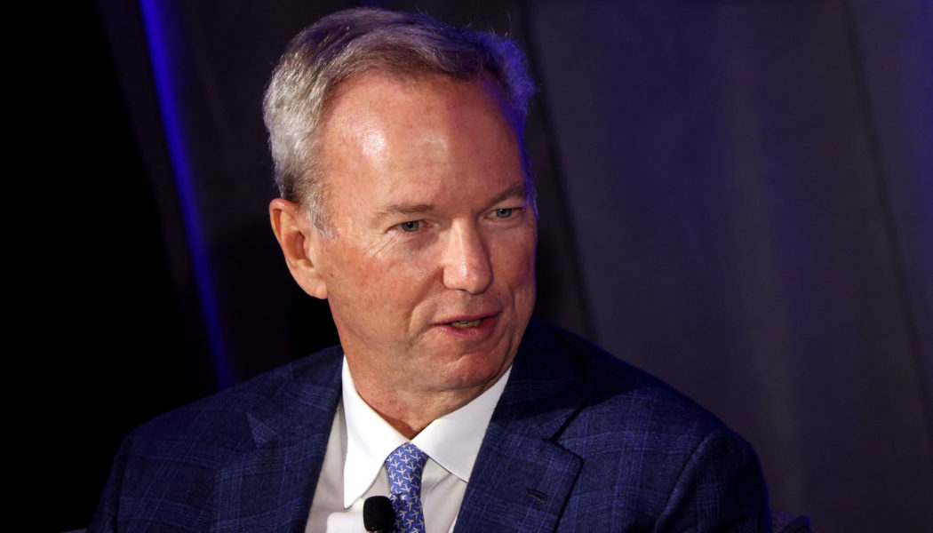 University of Arizona students boo Eric Schmidt’s AI cheerleading during commencement