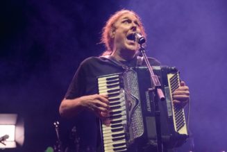 "Weird Al" Yankovic to Kick Off 2026 "Bigger & Weirder" Tour