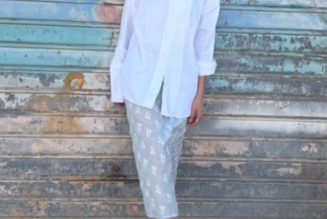 Don’t Like Flip-Flops? This Closed-Toe Shoe and Skirt Combo Is So French Girl-Coded