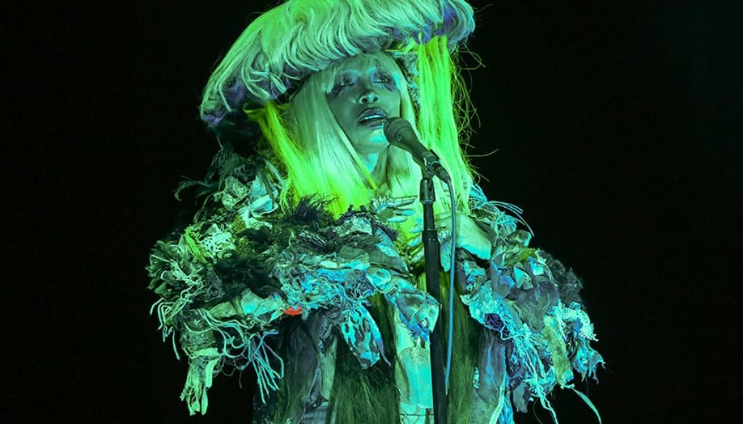 Erykah Badu Announces 2026 North American "LIVE" Tour With De La Soul, The Alchemist, and Smino