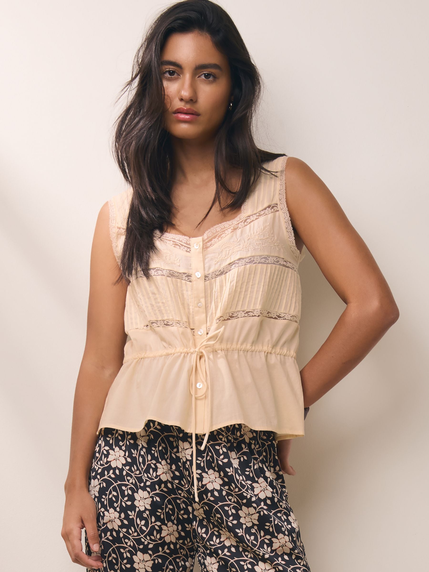 Bhoem Peach Pink Embroidered Cotton Lace Trim Top - Size 6