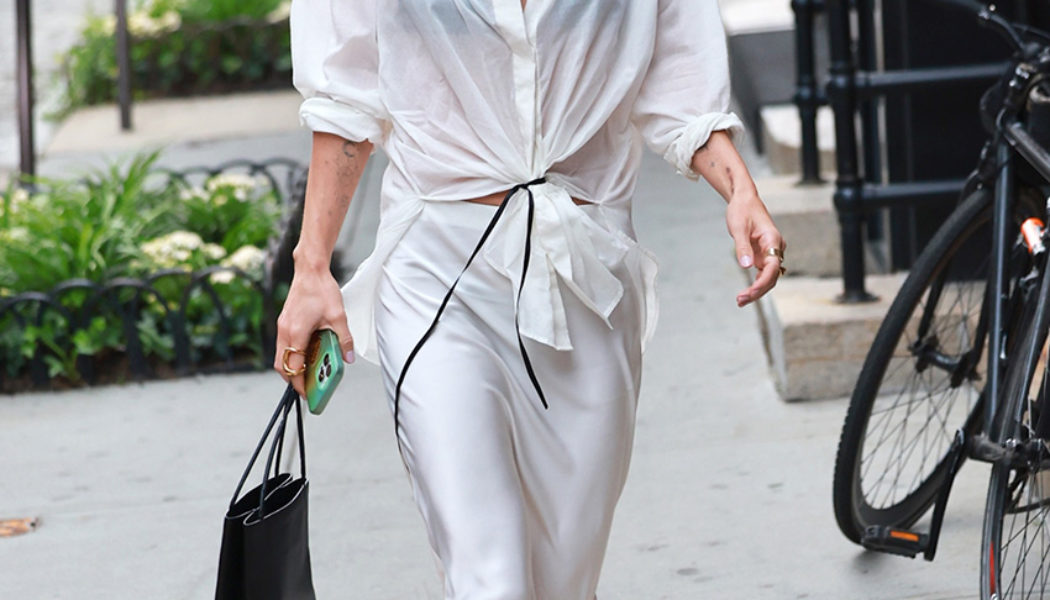 In 2026, the Skirt Trend Everyone Owns Looks Brand New With These Classic Flat Shoes