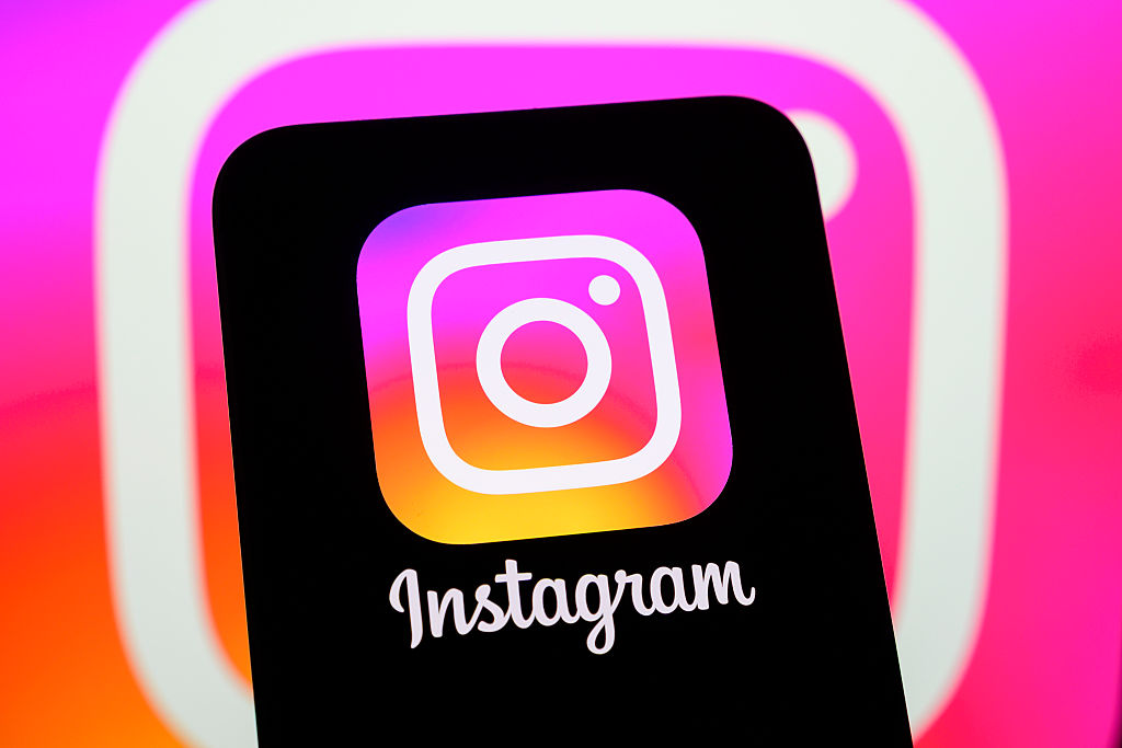Instagram Rolling Out Feature Allowing Reorganizing of Profile Grid