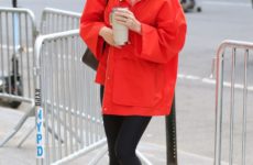J.Law Wore Leggings With the "Dated" Shoe Trend I'm Ditching Flip-Flops For