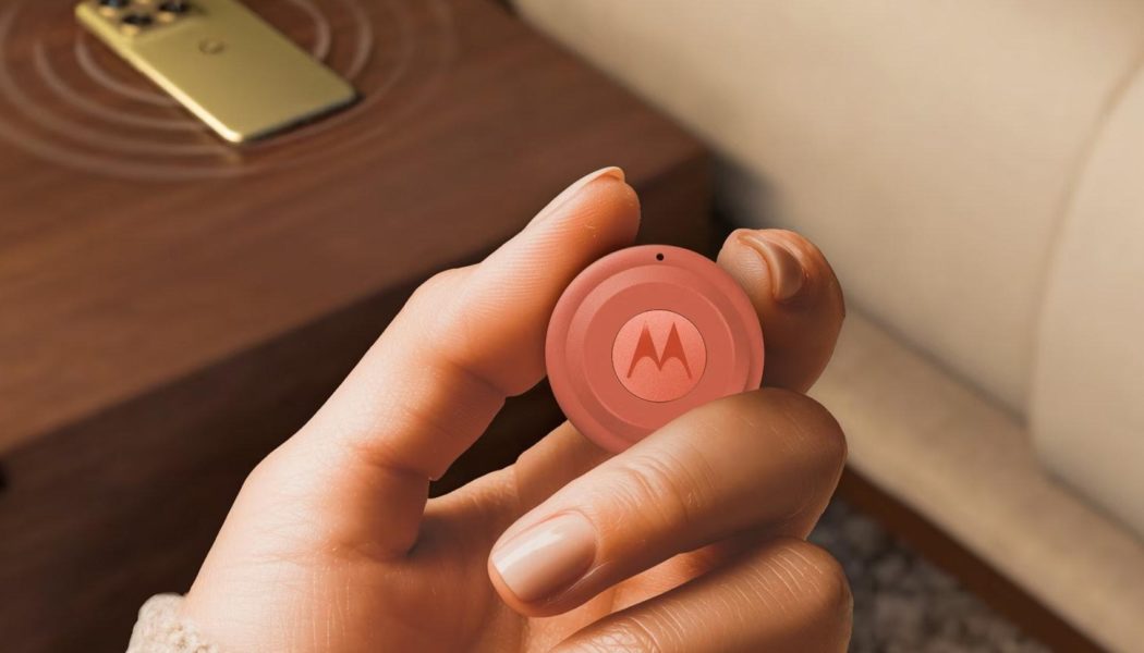 Moto’s Tag 2 tracker is $20 for a limited time