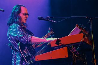 RUSH Perform "A Farewell to Kings" for First Time Since 1979