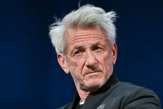 Sean Penn Attributes Hatred of Selfies and Schmoozing for Skipping Oscars
