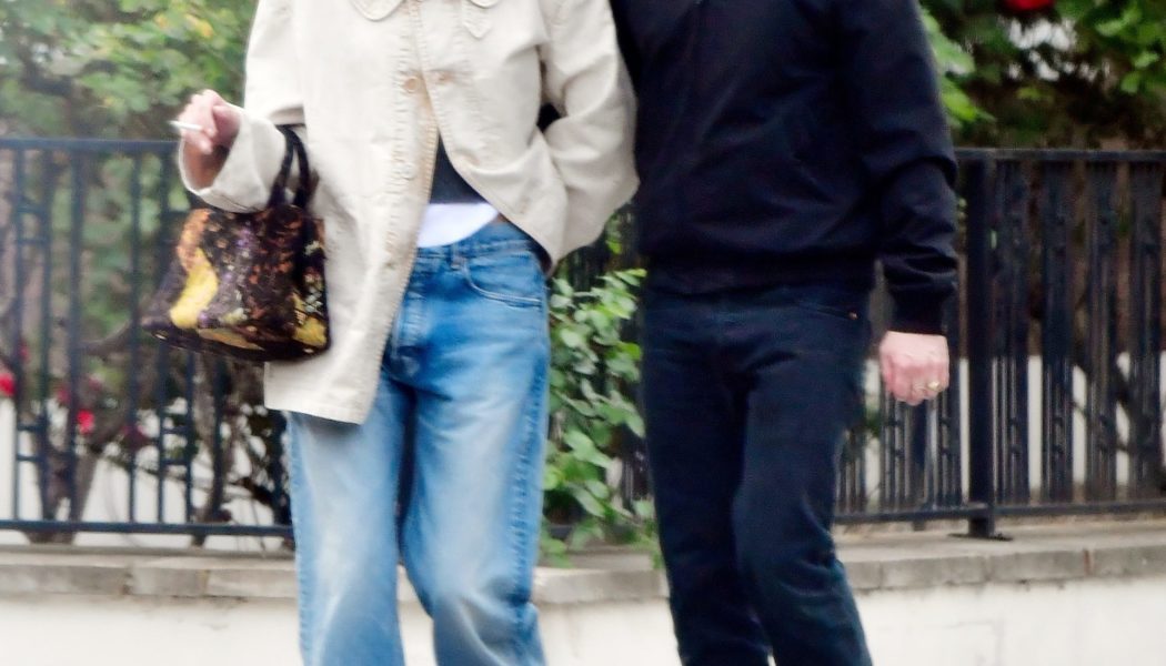 Spotted in London: The Non-Sandals Trend Fashion People Are Wearing With Jeans in 20° Weather