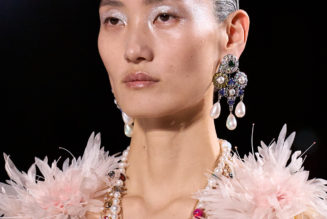 Sunlit Skin! Shimmer! Siren Eyes! Summer's Biggest Makeup Trends Are Turning Up the Heat