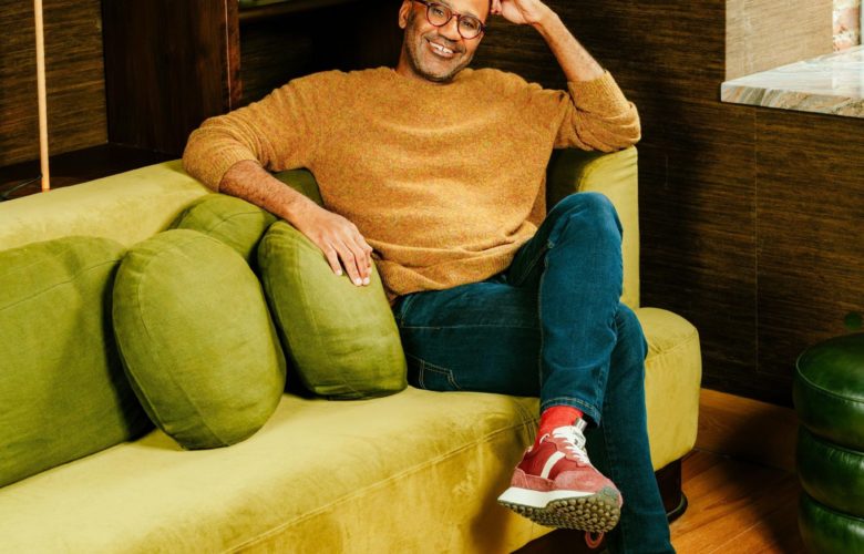 The Guardian’s Kai Wright refuses to buy a new phone