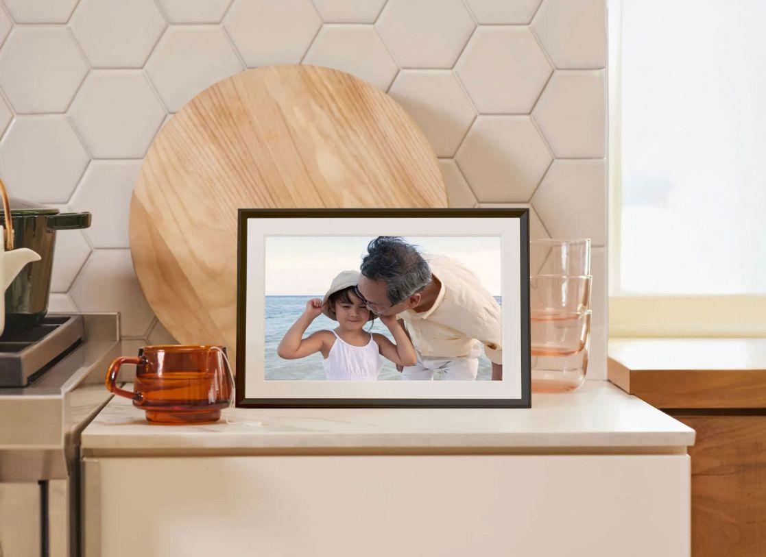 Aura frame Carver Google Photos