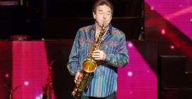 Walter Parazaider, Founding Member of Chicago, Dead at 81