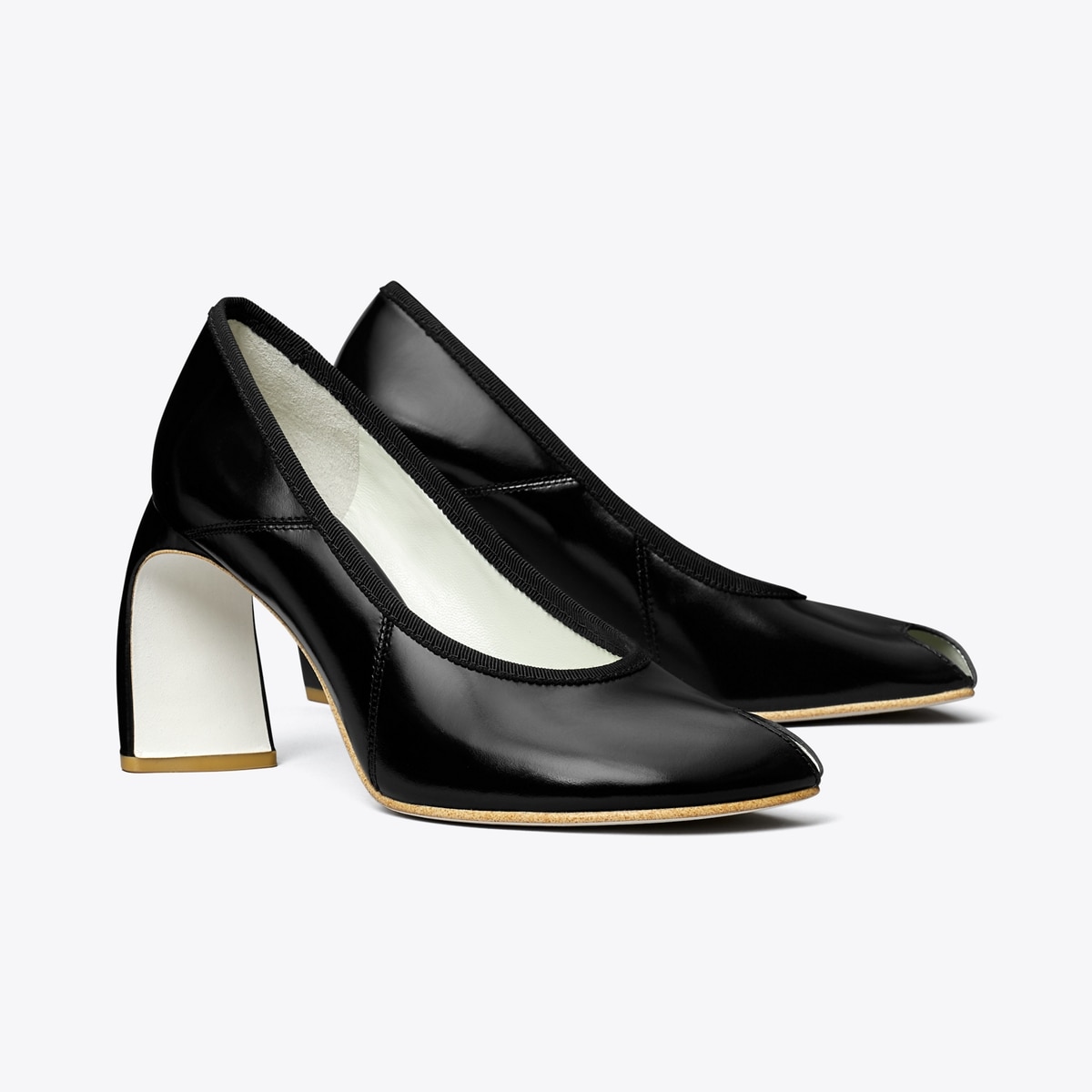 Peep-Toe Pump in Black, Size 11