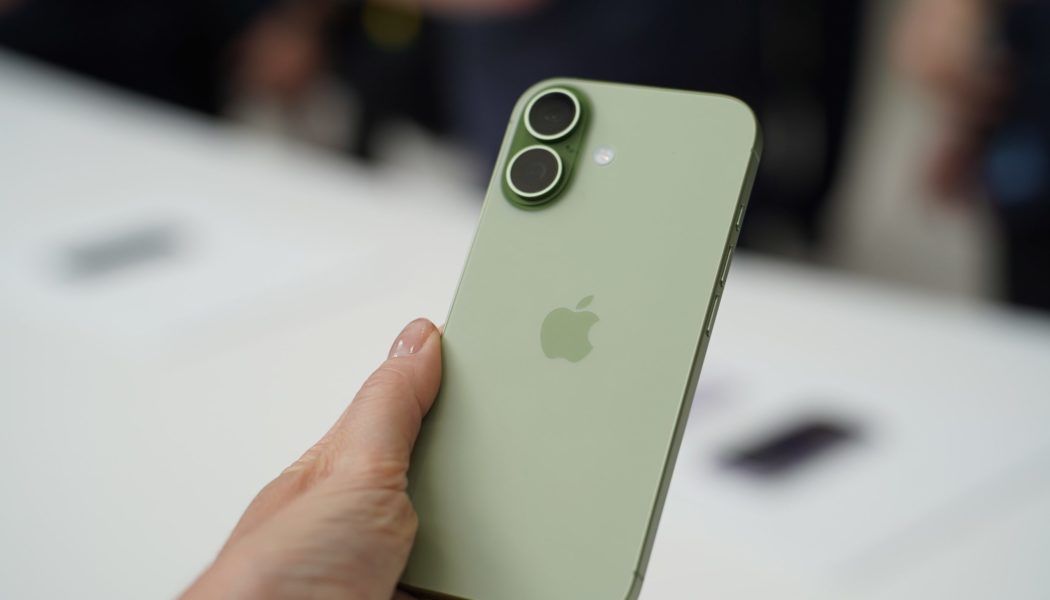 Apple’s iPhone and Mac sales keep growing despite RAM shortages