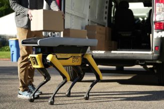 Boston Dynamics tries using ‘robot dogs’ for deliveries