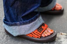 Hold the Red—It Girls Are Pairing Black Sandals With This Chic, Punchy Pedicure Color