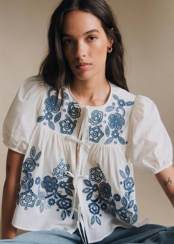 Alixia Shirt - Ecru With Blue Ochre Placed Embroidery - Organic Cotton - S&amp;eacute;zane