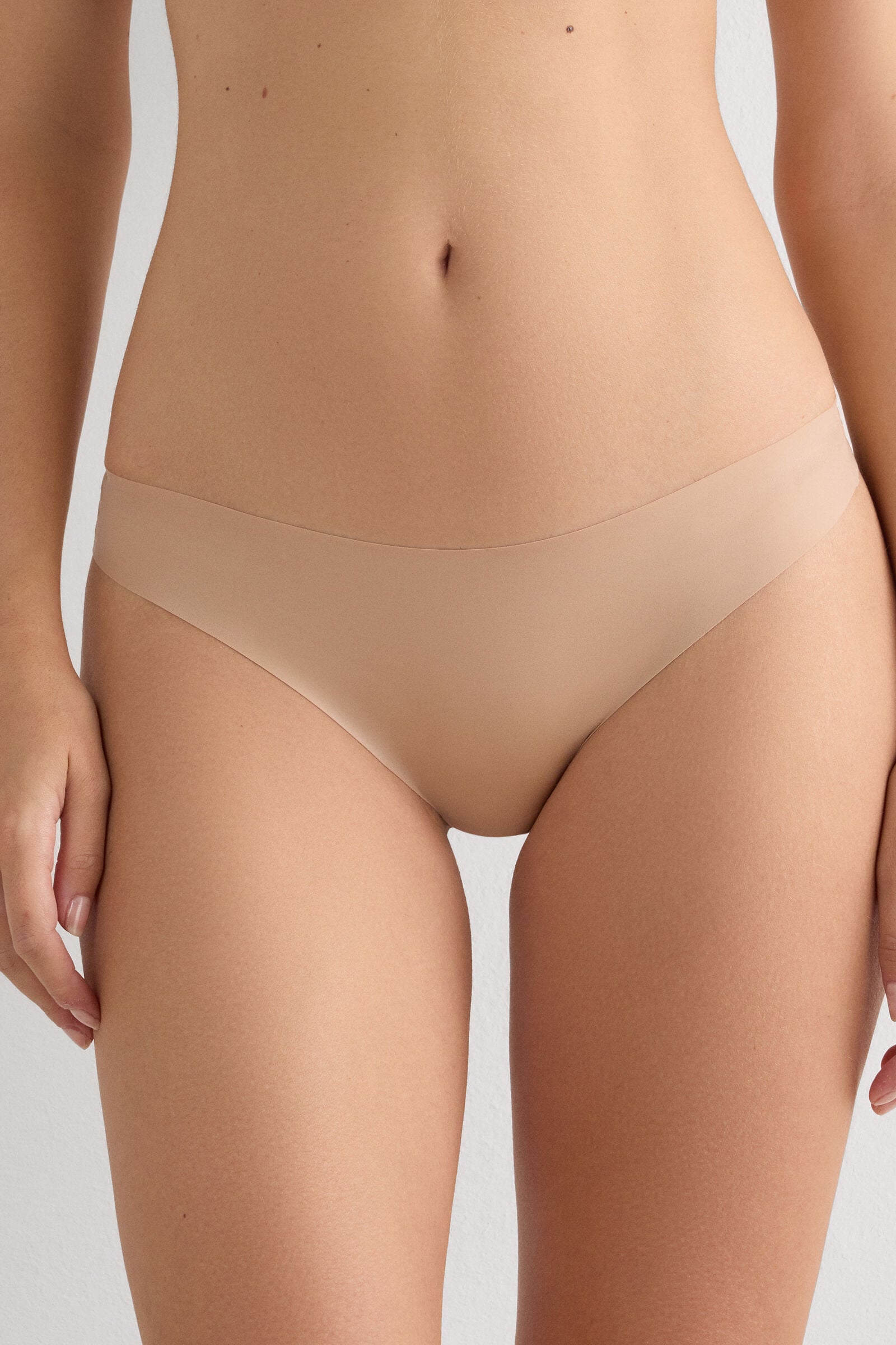Intimissimi Brazilian Panties in Seamless Ultra Light Microfiber