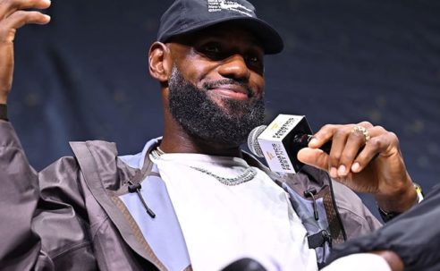 LeBron James Breaks the All-Time Jersey Sales Record After Signing With the Philadelphia 76ers