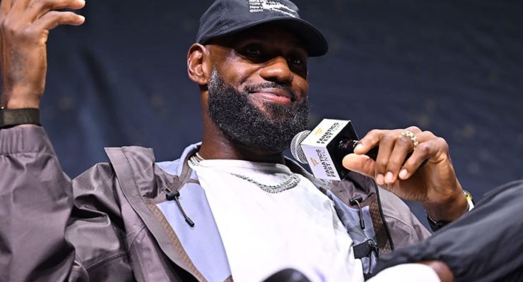 LeBron James Breaks the All-Time Jersey Sales Record After Signing With the Philadelphia 76ers