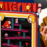 Lego’s Donkey Kong arcade machine lets Mario jump endless barrels — Miyamoto is reportedly happy