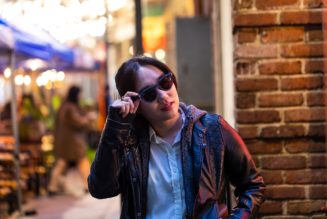 Meta’s glasses will turn off the camera if you tamper with the privacy light