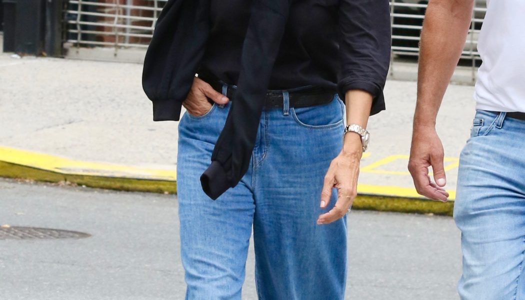 Not Trainers—The Coolest Women In Their 60s and 40s Are Wearing Straight-Leg Jeans With These Shoes Instead