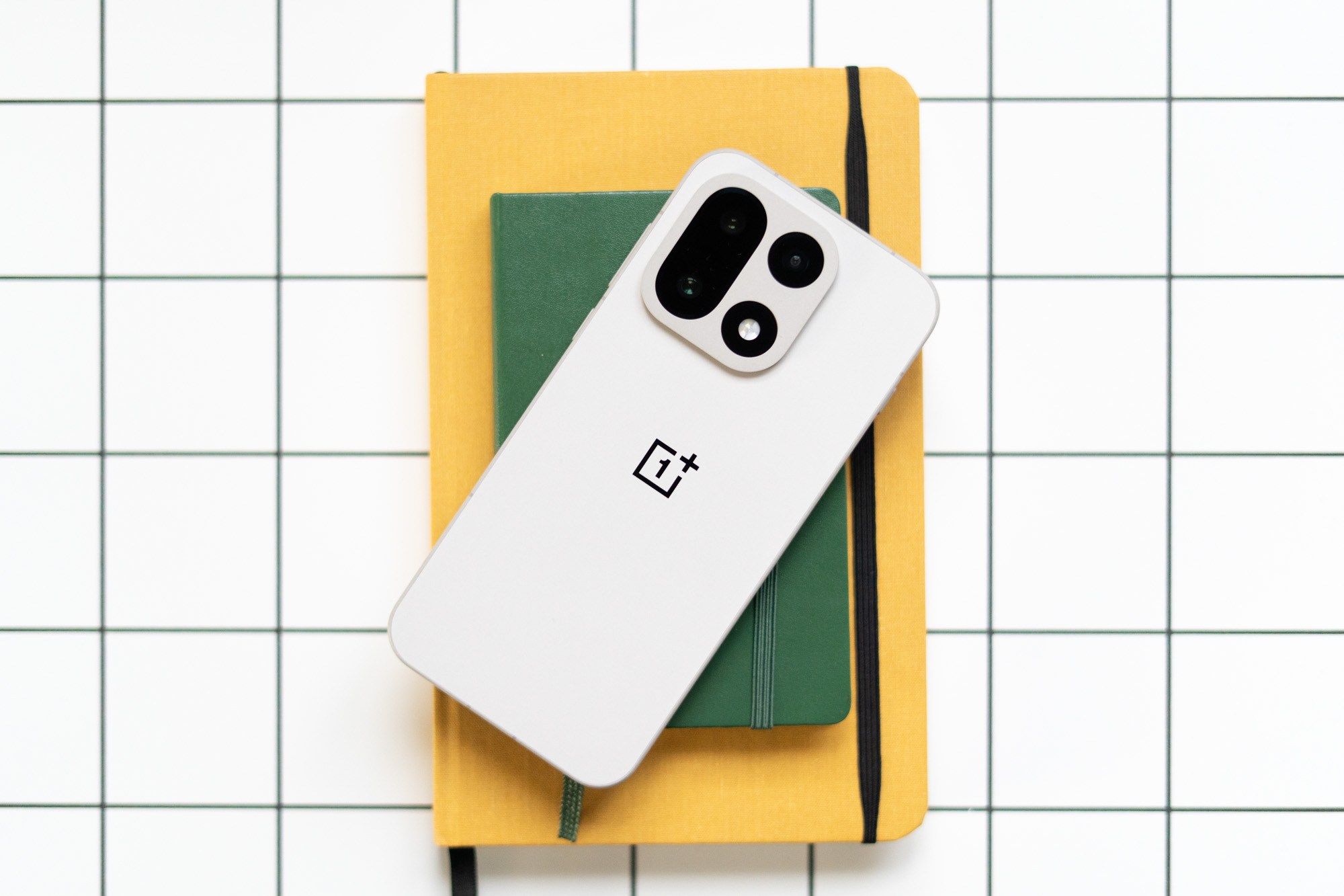 258099_OnePlus_15_review_AJohnson_0005