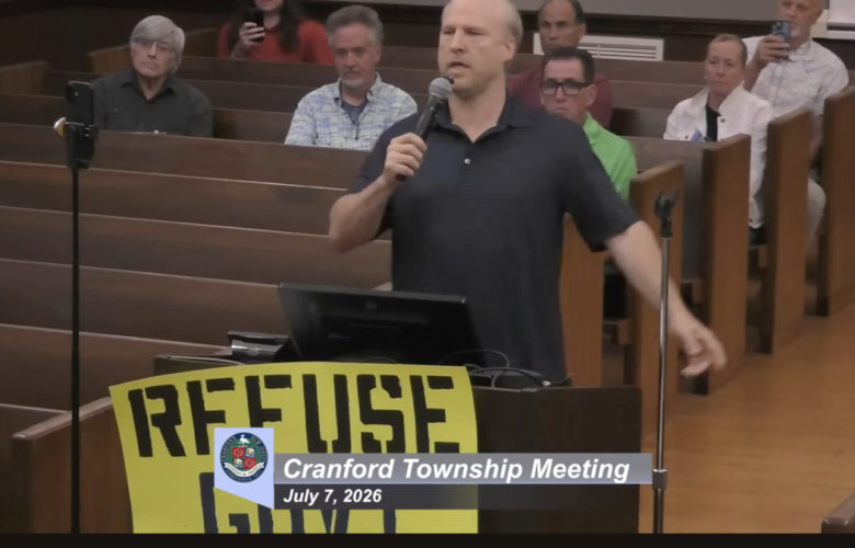 Serial Provocateur Sings Morrissey at Local Government Meeting While "Bongholeo" Opens With Lizzo Tune: Stream