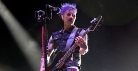 Shinedown’s Eric Bass Steps Away from Tour Due to “Pretty Serious Mental Health Crash”
