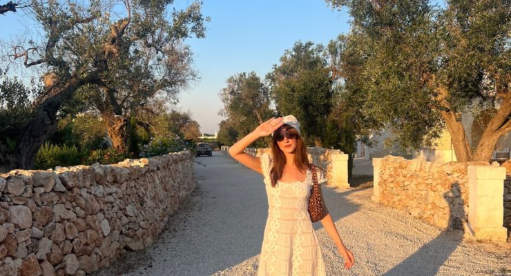 The French Girl-Coded Summer Outfit Formula Fashion People In Their 20s and 50s Agree On