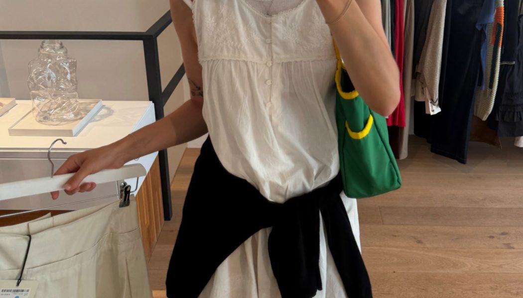 The Summer Outfits Parisians and Londoners Are Wearing