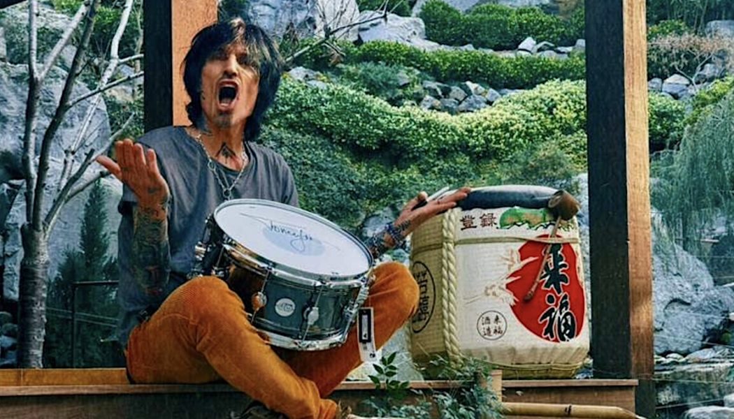 Tommy Lee Reveals Secret to His Slim Figure