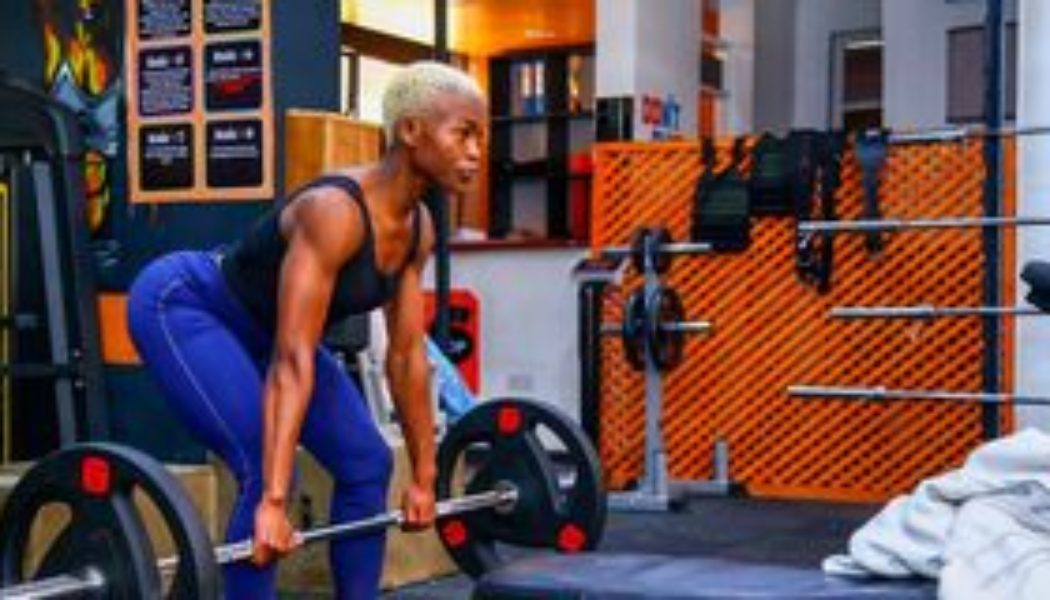 Toned back for women: The newest obsession and how to get it