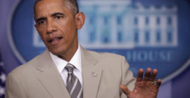 Barack Obama & Larry David Hilariously Recreate The Tan Suit “Scandal” Of 2014