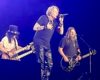 Guns N' Roses Joined by Chris Stapleton for "Knockin' on Heaven's Door"