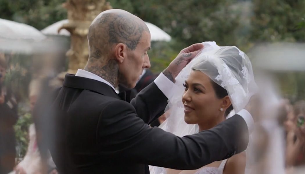 Travis Barker Doesn't "Realize" He's on The Kardashians: "I Don't Watch the Show"